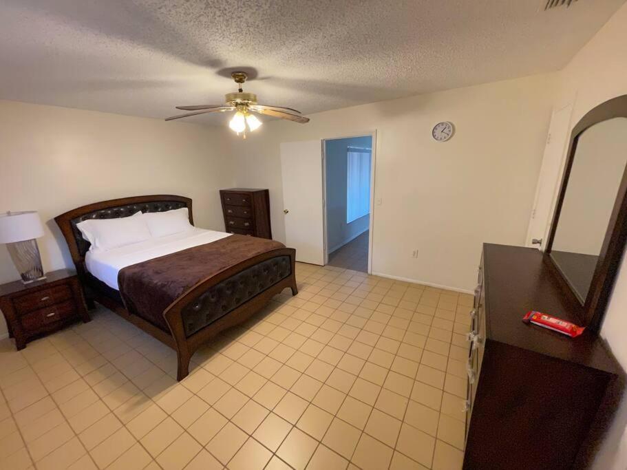 Lakeside Retreat - 3 Bedroom, 2 Bathroom House By The Lake Lakeland Exterior foto